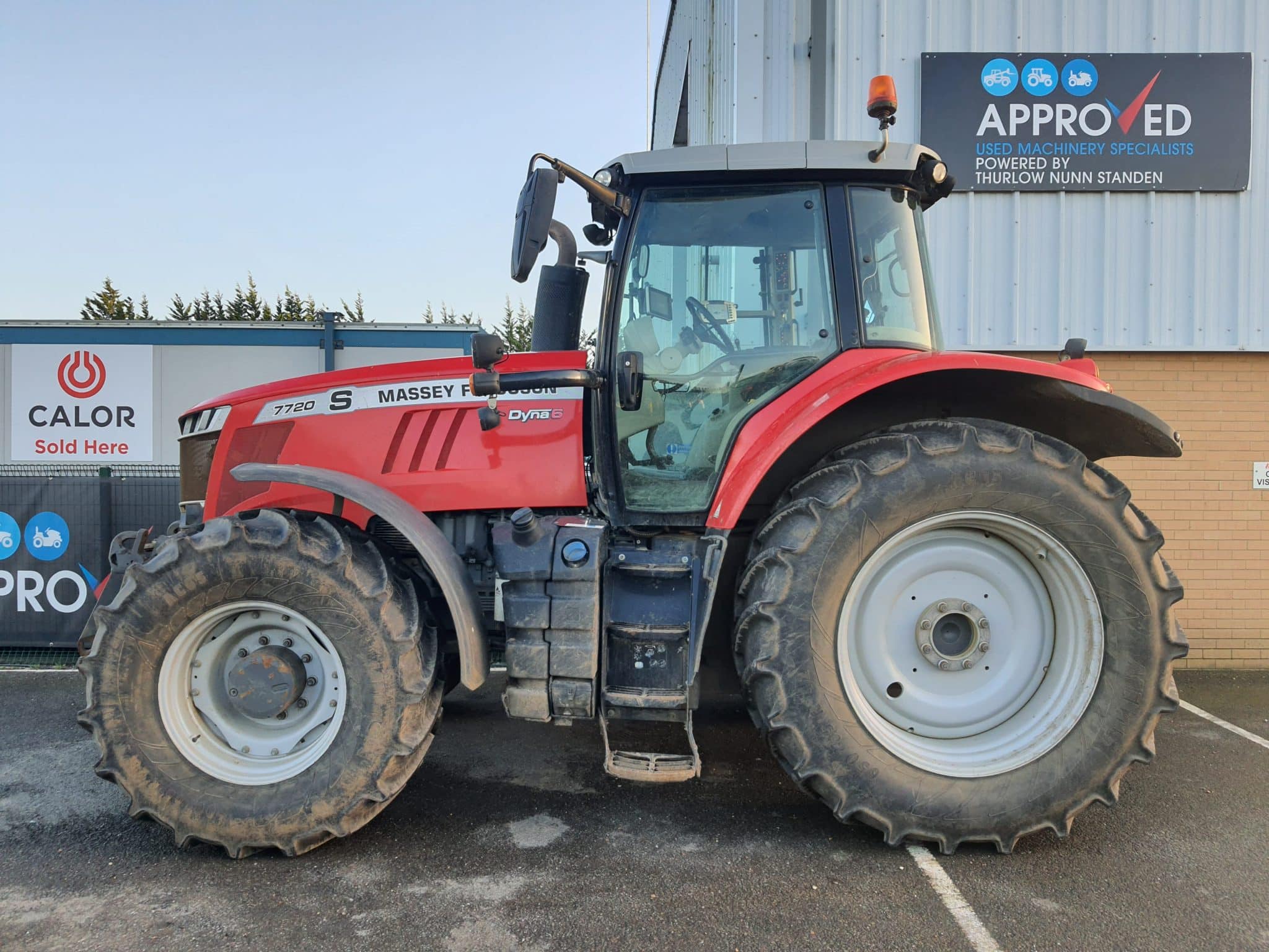 MASSEY FERGUSON 7720S TRACTOR