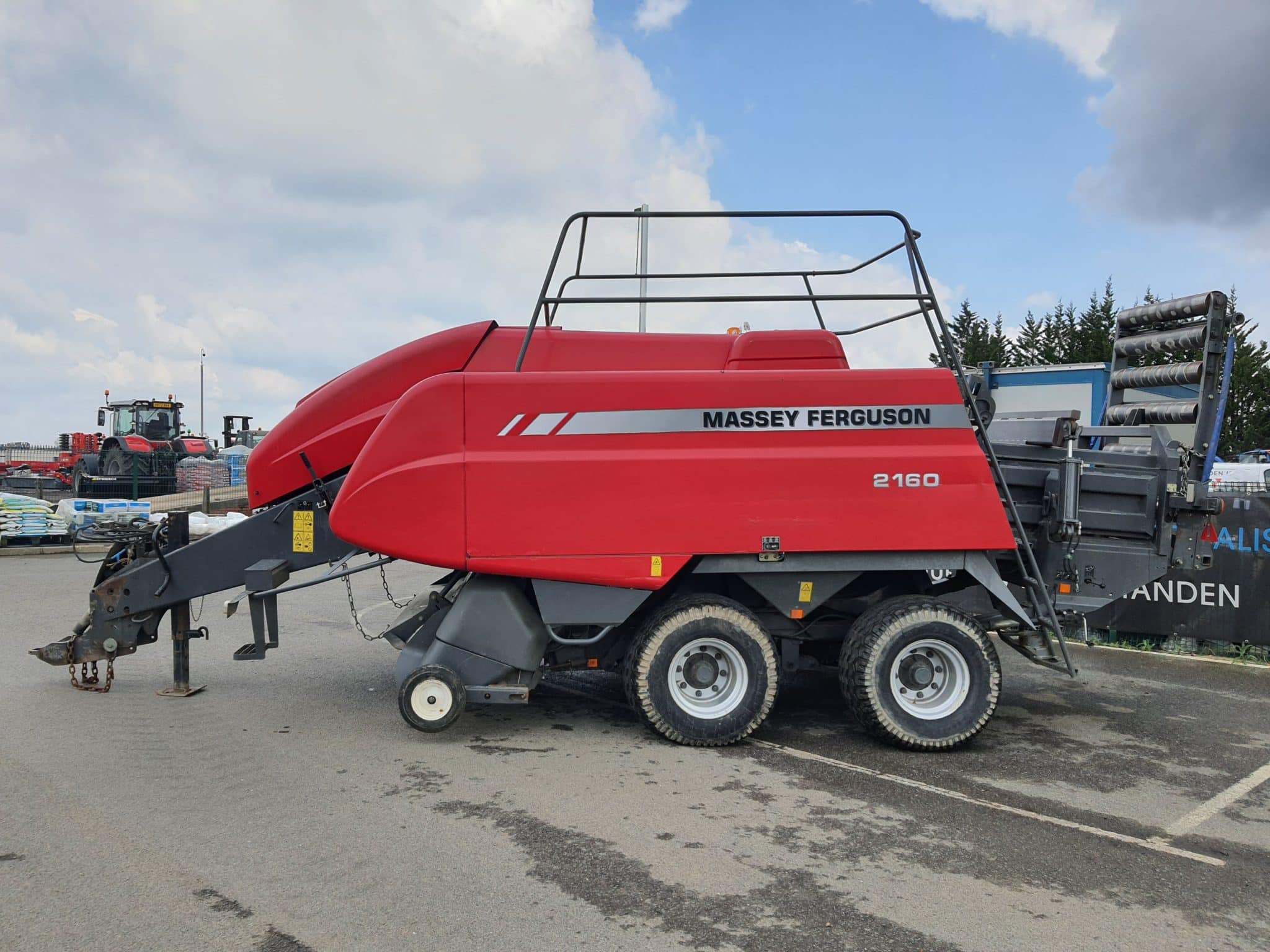 MASSEY FERGUSON BALER UMF